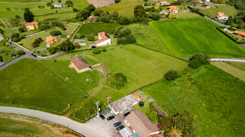 VENTA DE PARCELA EDIFICABLE EN ARGÜERO