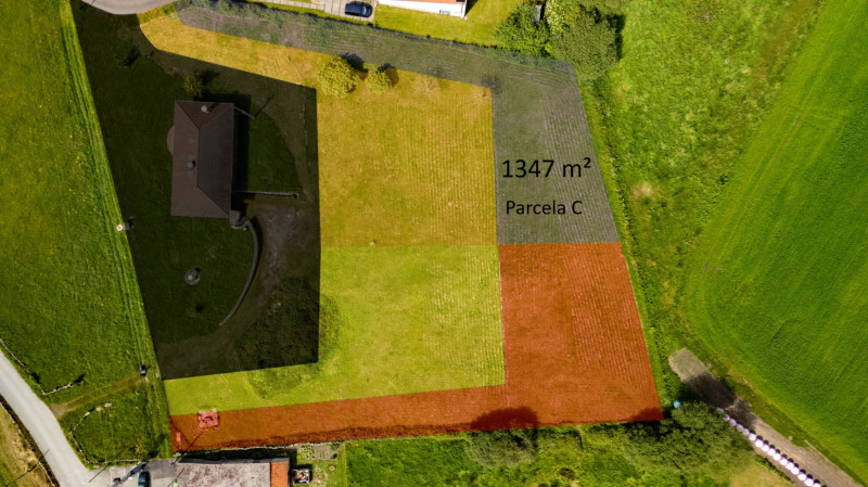 VENTA DE PARCELA EDIFICABLE EN ARGÜERO