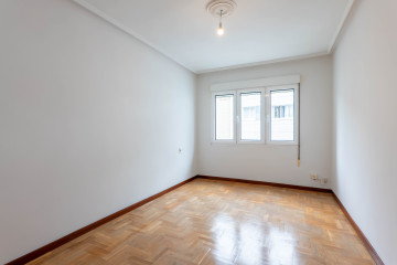 VENTA VIVIENDA DOS DORMIT CL VIZCAINA 46 GIJON PLAYA PONIENTE 215.000€