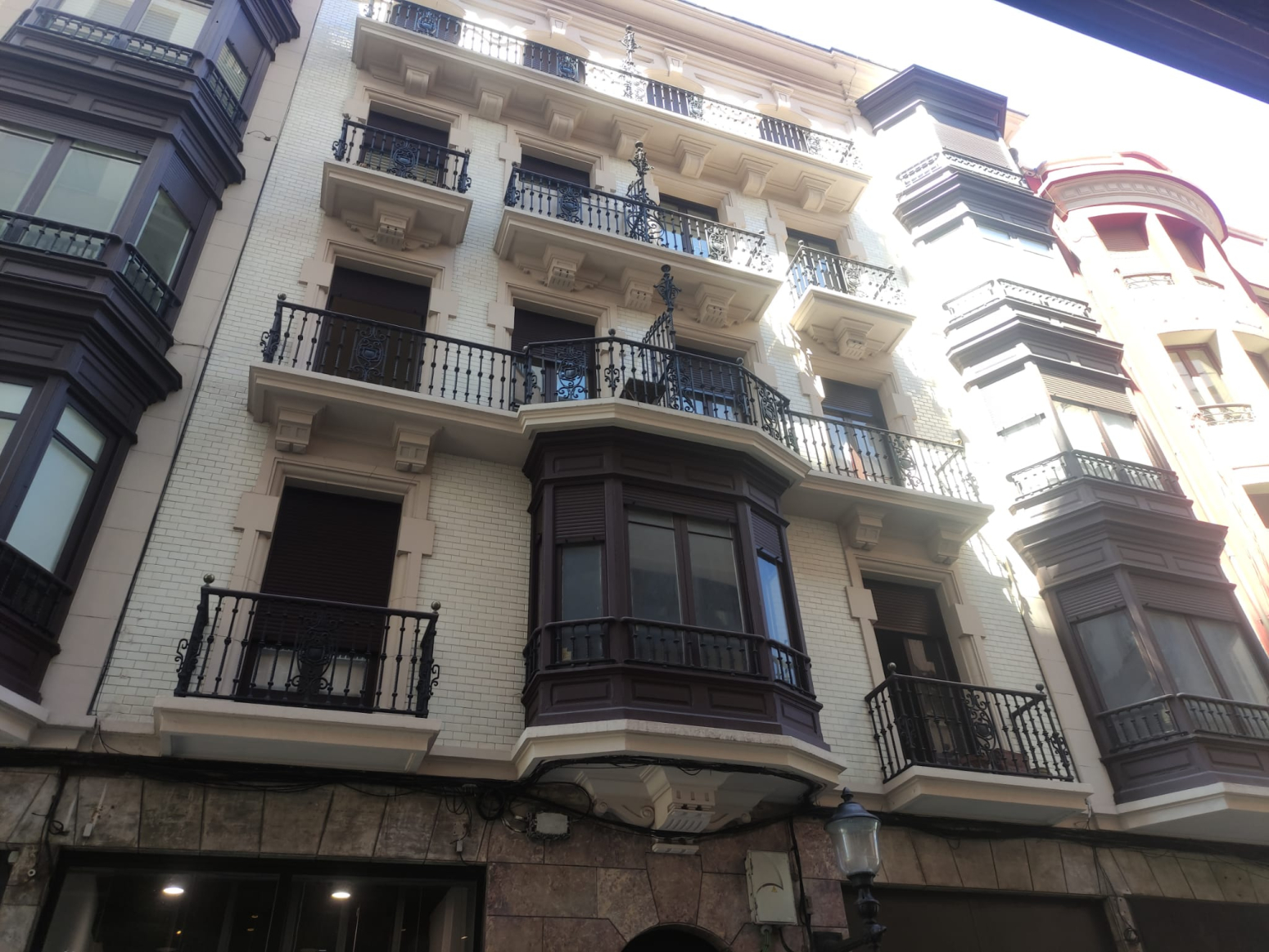 locales-comerciales en gijon · calle-san-bernardo-40 227000€