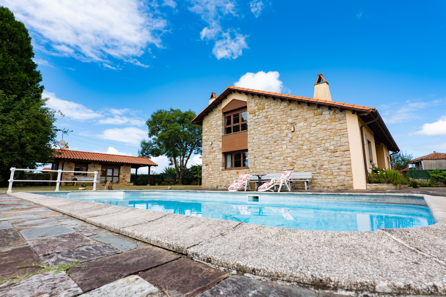casas--chalets en carenes · barrio-de-silva-13 595000€