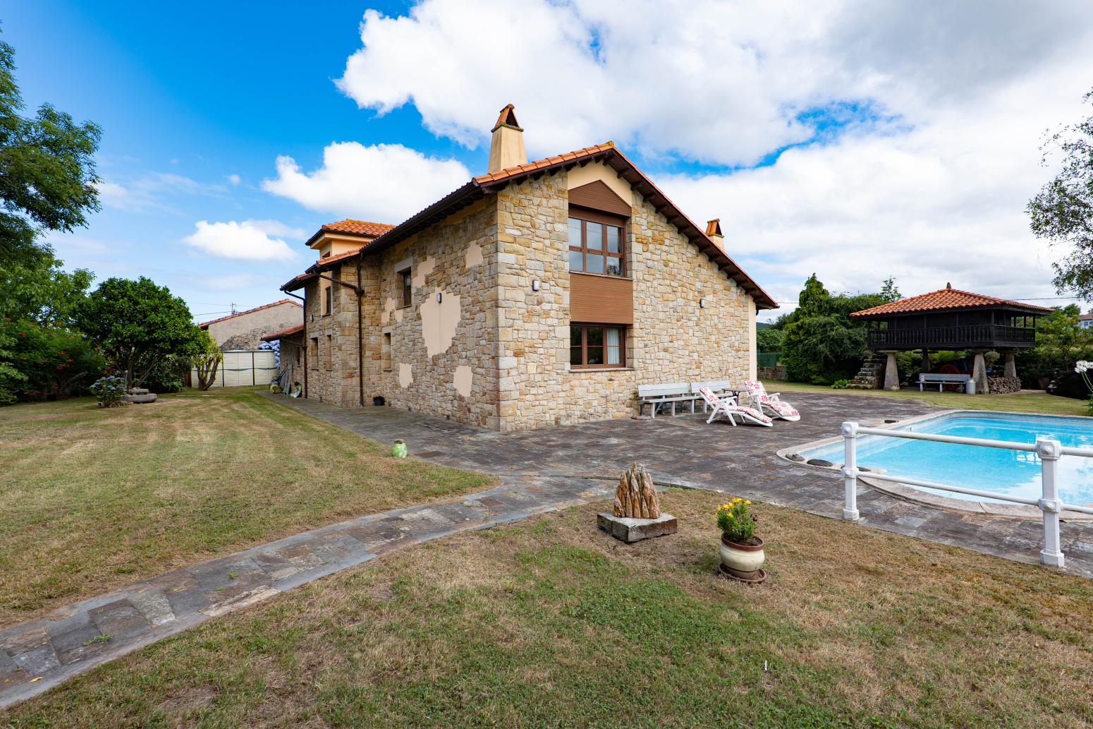 casas--chalets en carenes · barrio-de-silva-13 595000€