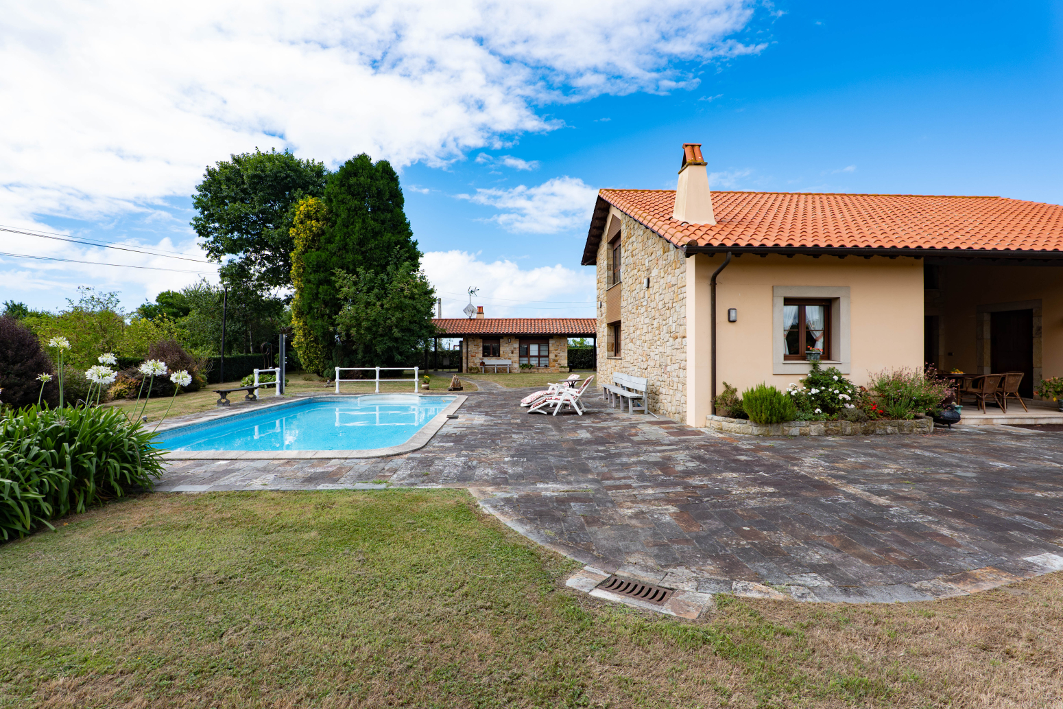 casas--chalets en carenes · barrio-de-silva-13 595000€
