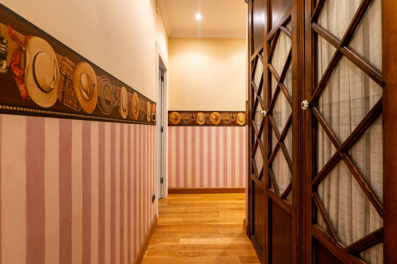 VENTA AMPLIO Y ELEGANTE PISO EN EL CENTRO DE GIJÓN