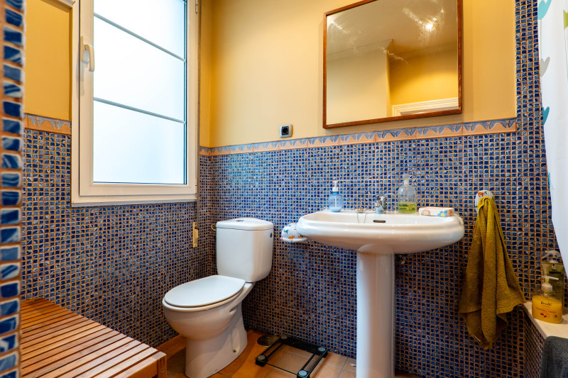VENTA AMPLIO Y ELEGANTE PISO EN EL CENTRO DE GIJÓN