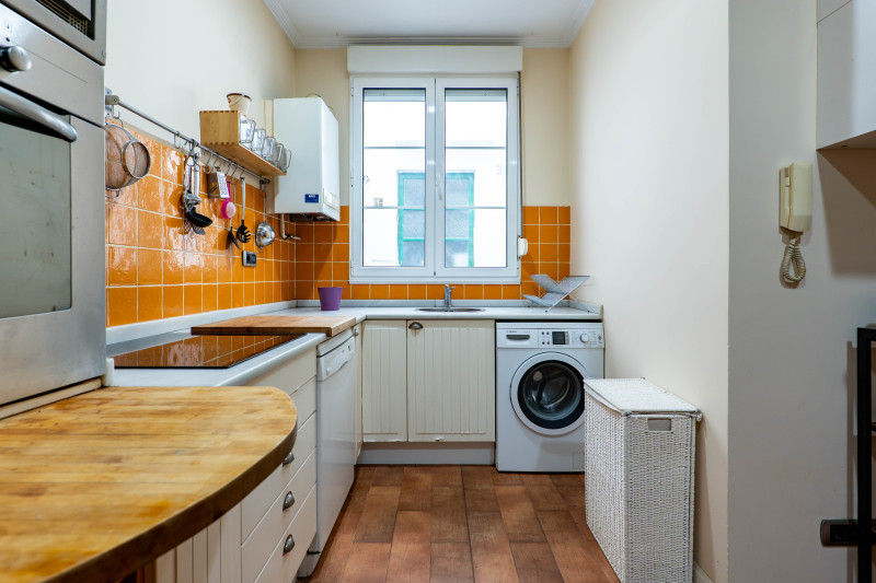 VENTA AMPLIO Y ELEGANTE PISO EN EL CENTRO DE GIJÓN