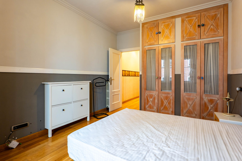 VENTA AMPLIO Y ELEGANTE PISO EN EL CENTRO DE GIJÓN