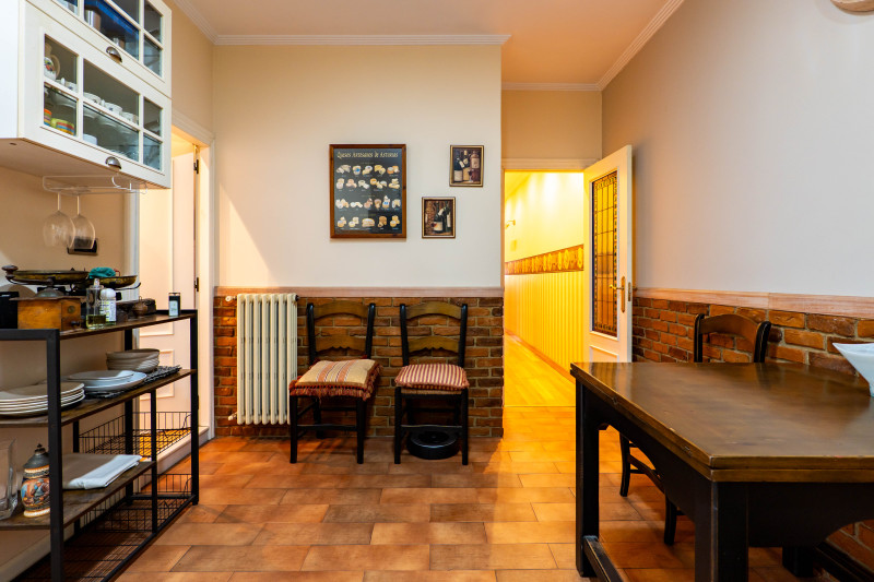VENTA AMPLIO Y ELEGANTE PISO EN EL CENTRO DE GIJÓN