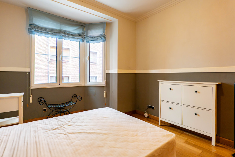 VENTA AMPLIO Y ELEGANTE PISO EN EL CENTRO DE GIJÓN