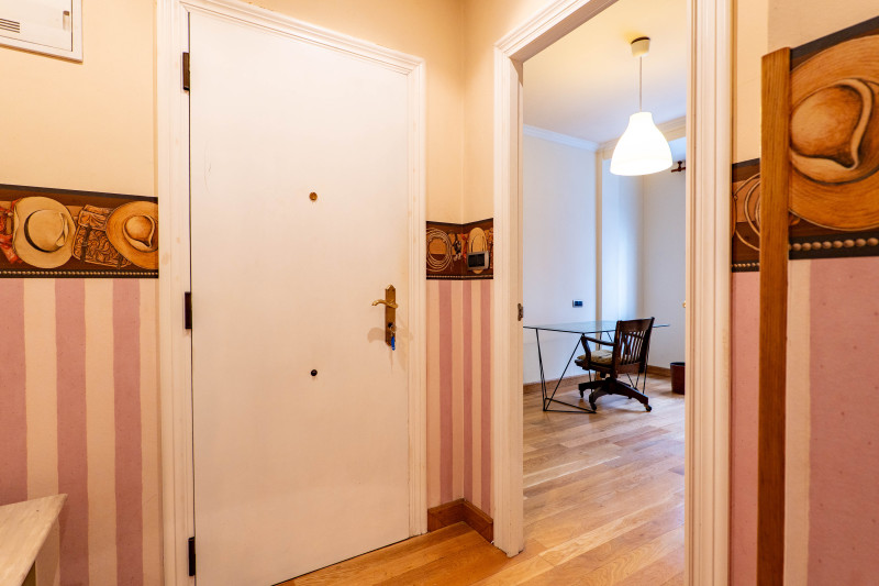 VENTA AMPLIO Y ELEGANTE PISO EN EL CENTRO DE GIJÓN