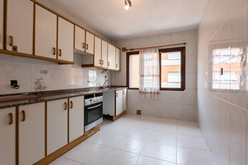 VENTA PISO AMPLIO y LUMINOSO EN EL CORAZÓN DEL LLANO