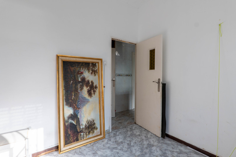 AMPLIA VIVIENDA DE 4 DORMITORIOS Y 2 BAÑOS CERCA DE LA PLAYA