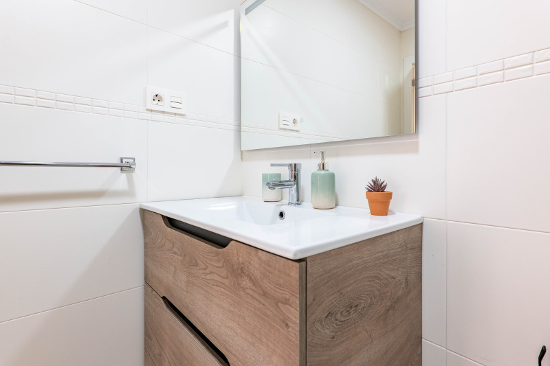 TRES HABITACIONES, CERO REFORMAS Y LA PLAYA EN TU DÍA A DÍA