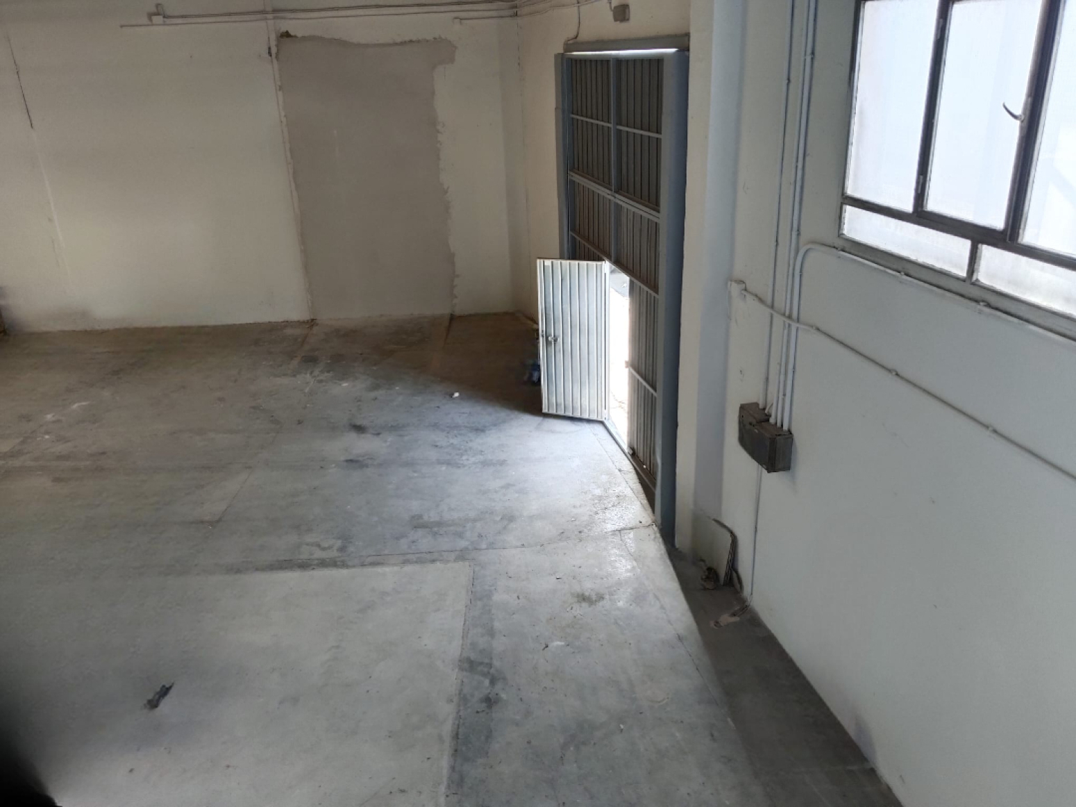 Naves-Alquiler-Alaquas-1732131-Foto-3