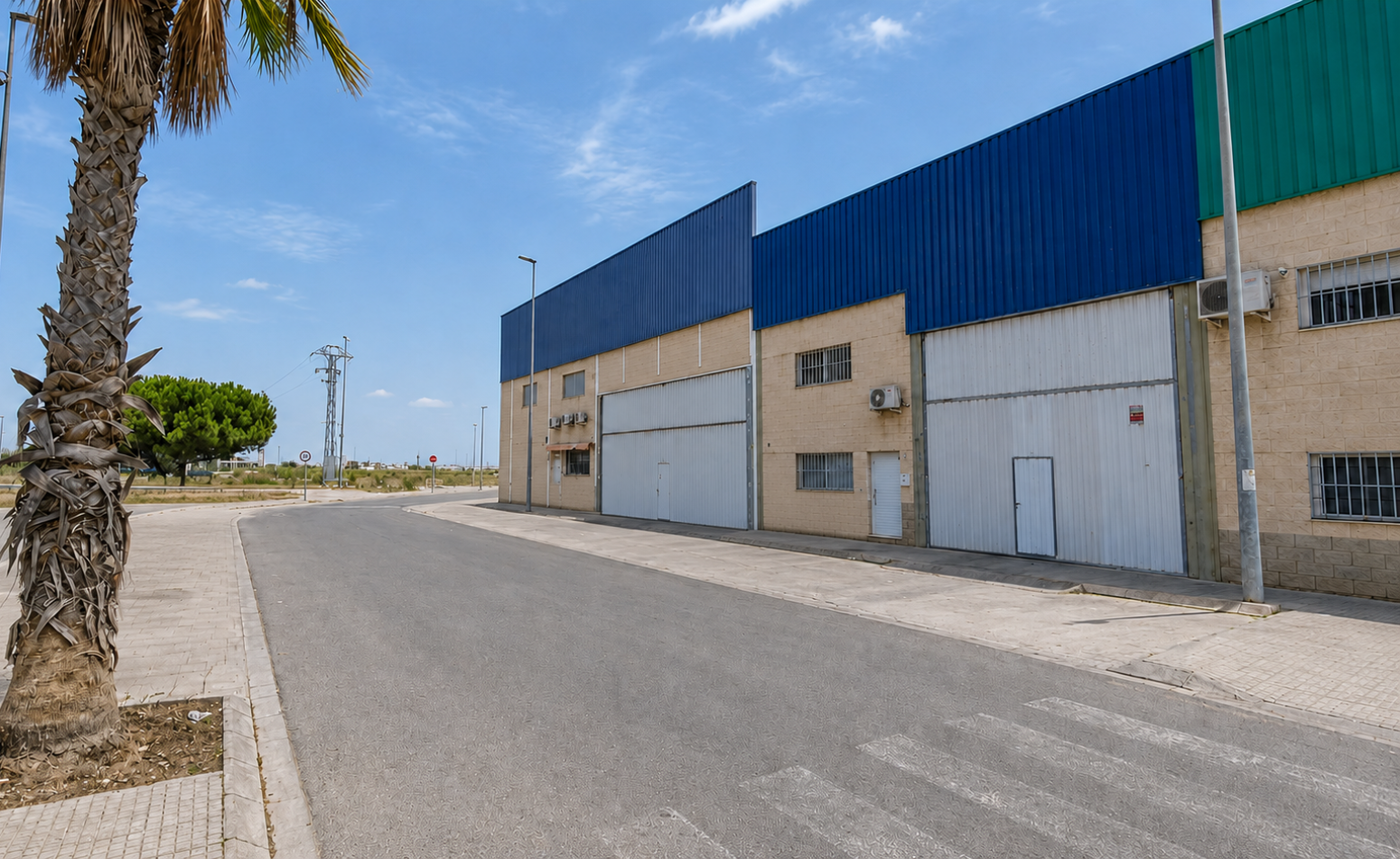Naves-Alquiler-Alaquas-2364709-Foto-2