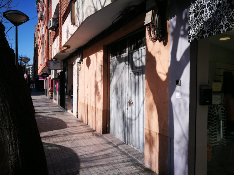 Locales-Alquiler-Alaquas-995543-Foto-4