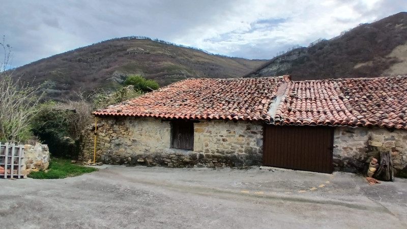 CASA EN TUDANCA PARA REFORMAR