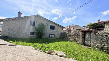 CASA INDEPENDIENTE CON JARDIN EN BIELBA