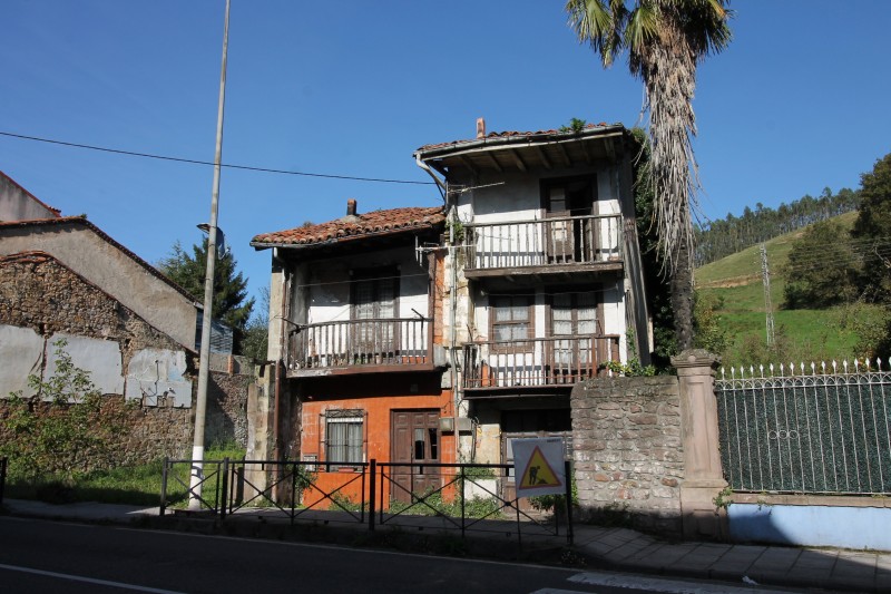 CASA EN CABEZÓN DE LA SAL