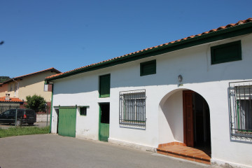 Casas o chalets-Venta-Cabezón de la Sal-695379