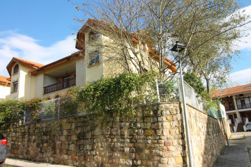 Casas o chalets-Venta-Cabezón de la Sal-910934