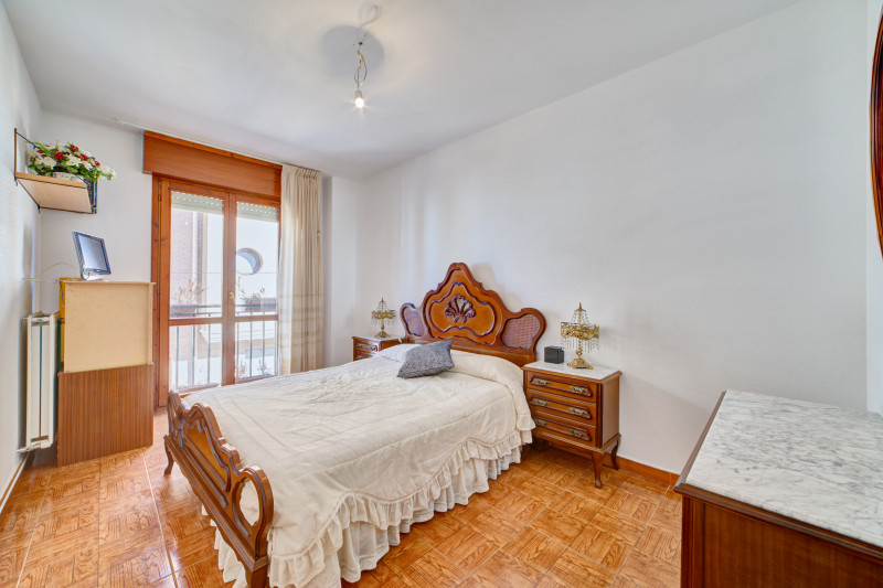 Pisos en Venta en Marcilla con 3 habitaciones, Calle San Bartolomé, 53