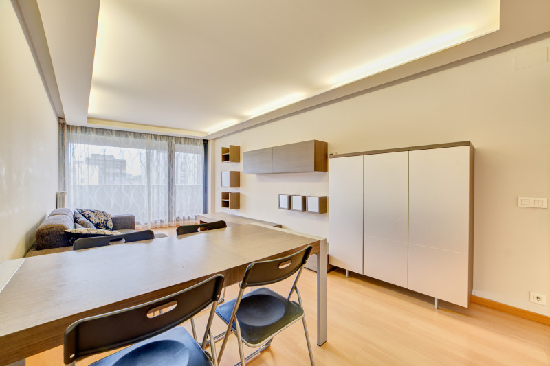 Pisos en Venta en Pamplona-Iruña en zona Ripagaina con 3 habitaciones, Calle Madrid, 2