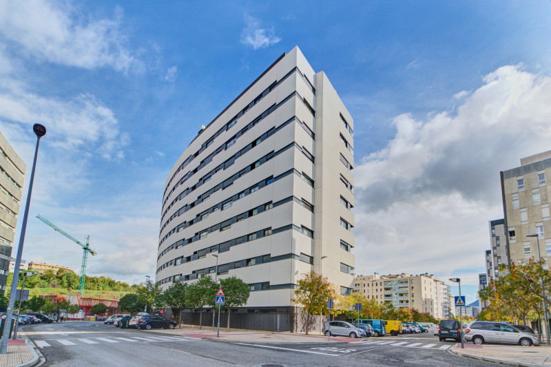 Pisos en Venta en Pamplona-Iruña en zona Ripagaina con 3 habitaciones, Calle Madrid, 2