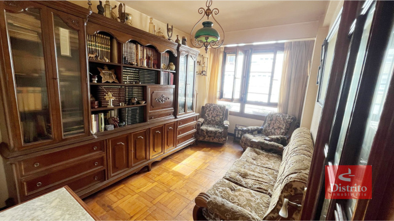 Piso de 3 habitaciones en calle Alta