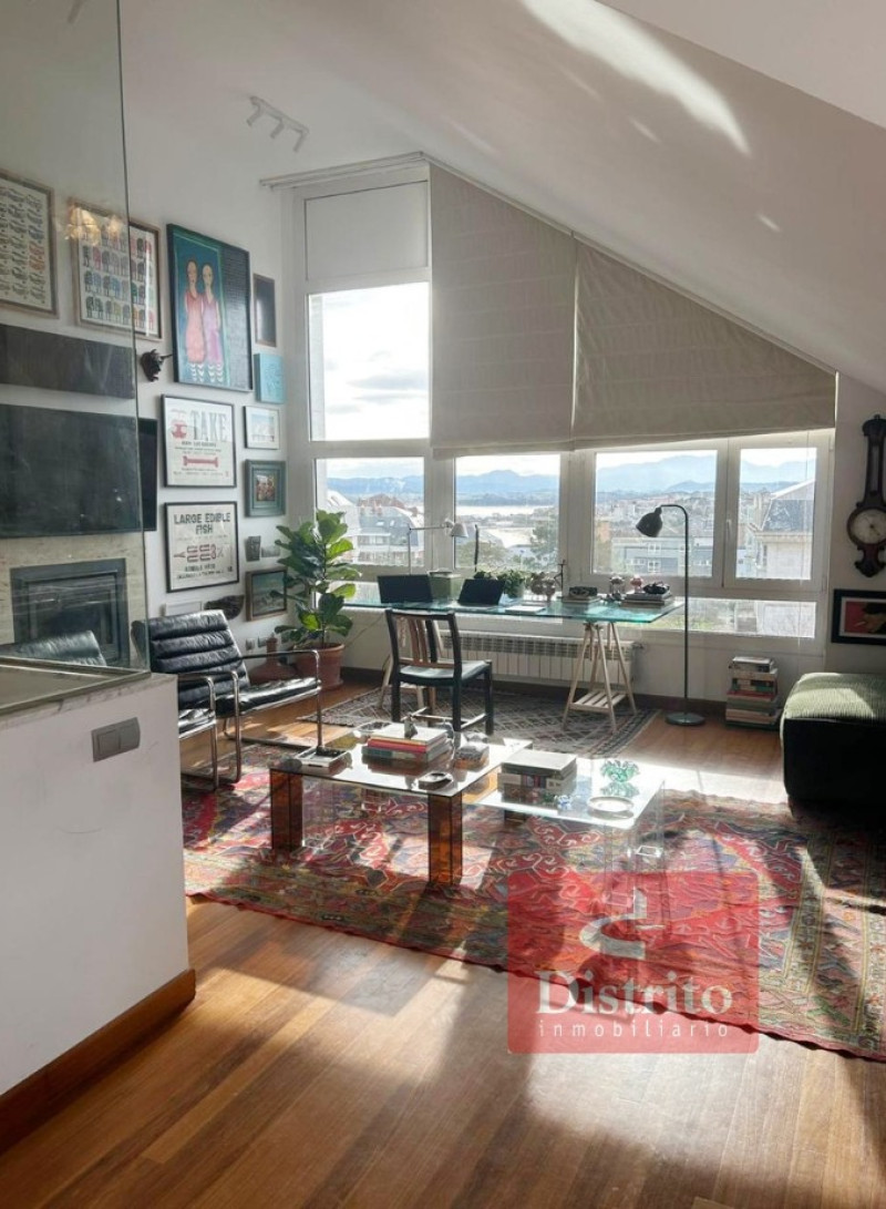 Dúplex de 4 habitaciones en Valdenoja