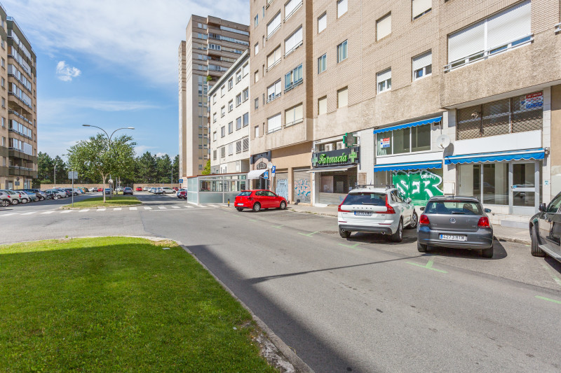 Locales-Venta-BaraÃ±ain-700742-Foto-23