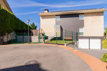 Casas o chalets-Venta-EgÃ¼Ã©s-977102-Foto-6-Carrousel