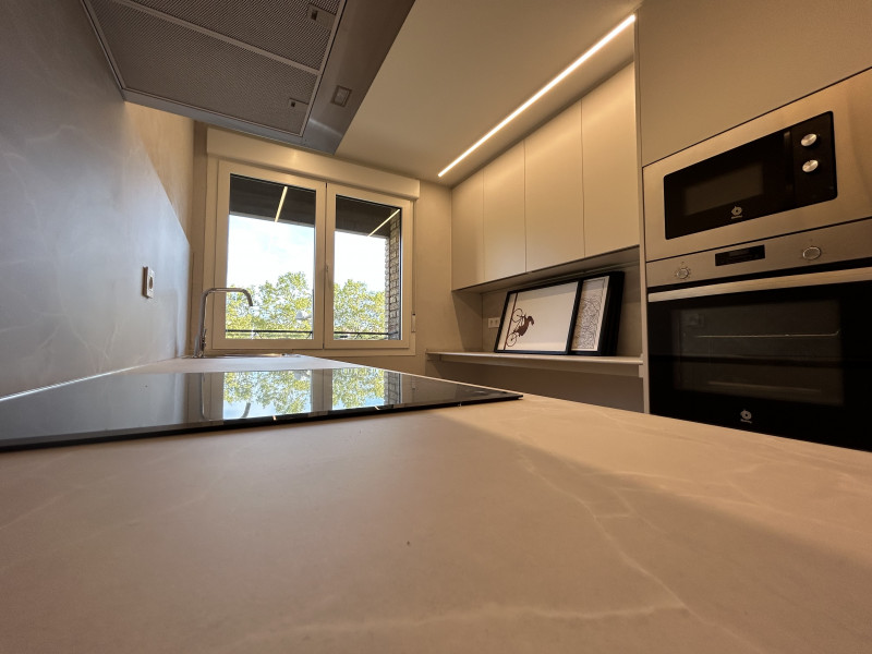 Pisos en Alquiler en Pamplona-Iruña en zona Iturrama con 3 habitaciones, Av. de Sancho el Fuerte, 27