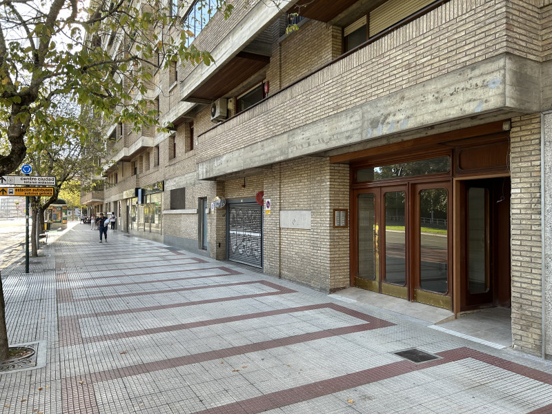Pisos en Alquiler en Pamplona-Iruña en zona Iturrama con 3 habitaciones, Av. de Sancho el Fuerte, 27
