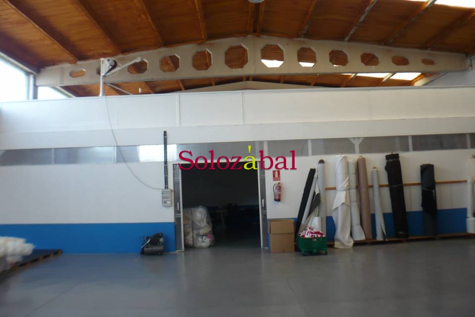 Naves-Alquiler-Viana-395329-Foto-2