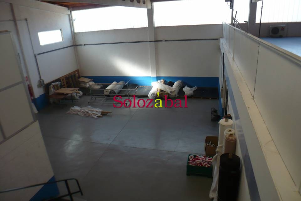 Naves-Alquiler-Viana-395329-Foto-7