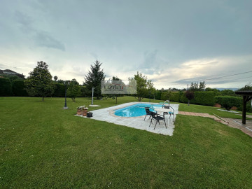 Casas o chalets-Venta-Oviedo-1186081-Foto-1-Carrousel