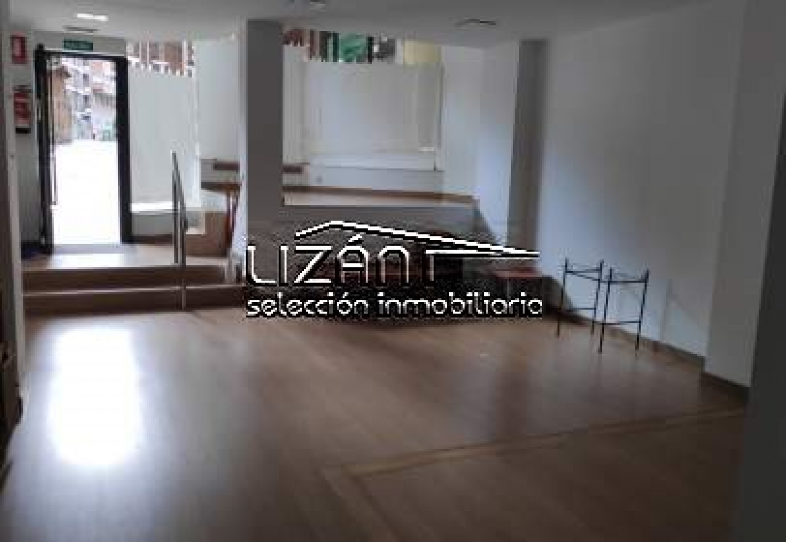 Locales-Venta-Oviedo-327696-Foto-1