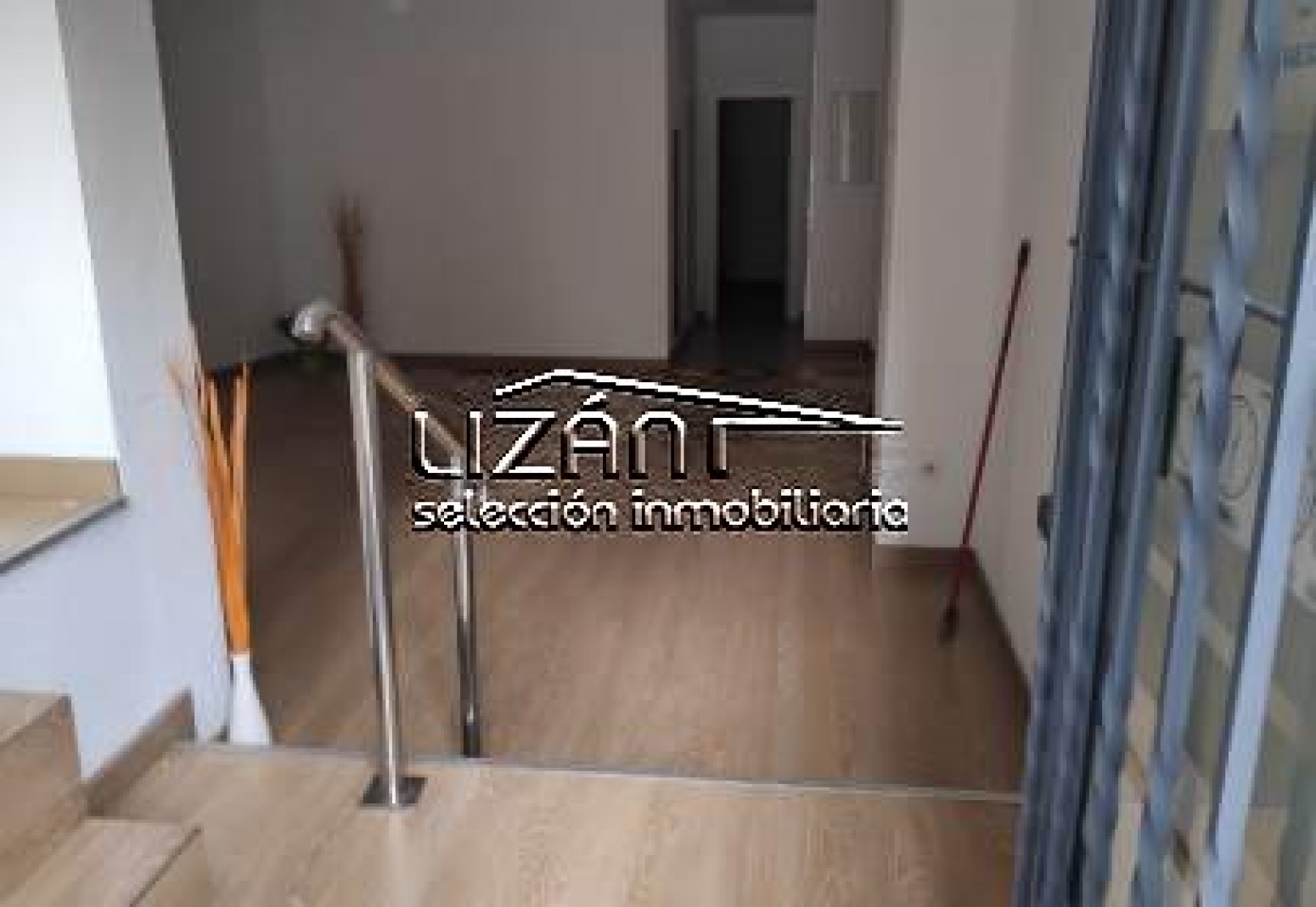 Locales-Venta-Oviedo-327696-Foto-2