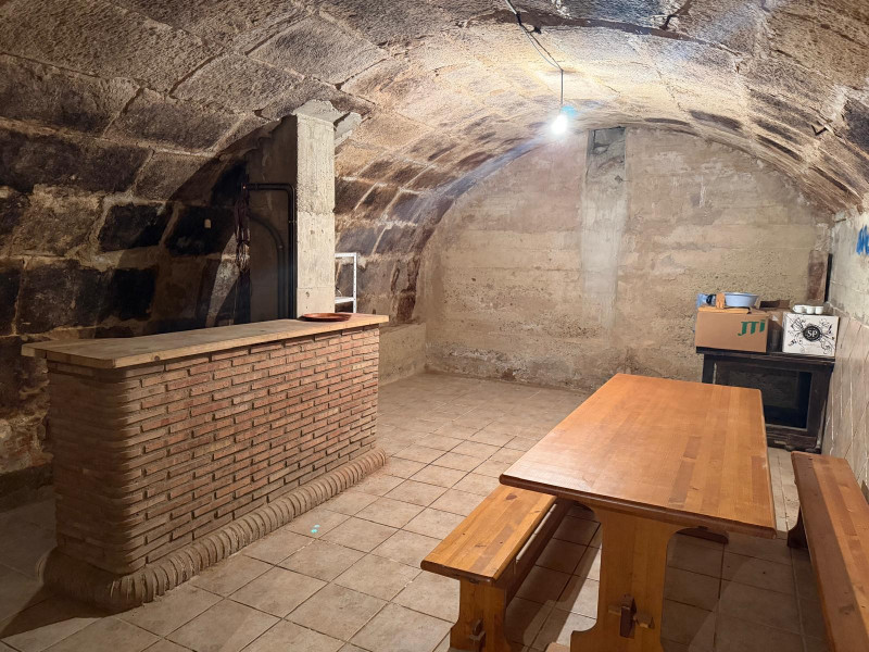 Bodega en el centro de Viana!