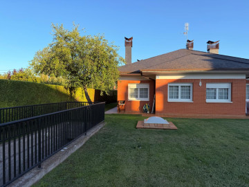 Casas o chalets-Venta-Anguciana-2365655-Foto-43-Carrousel