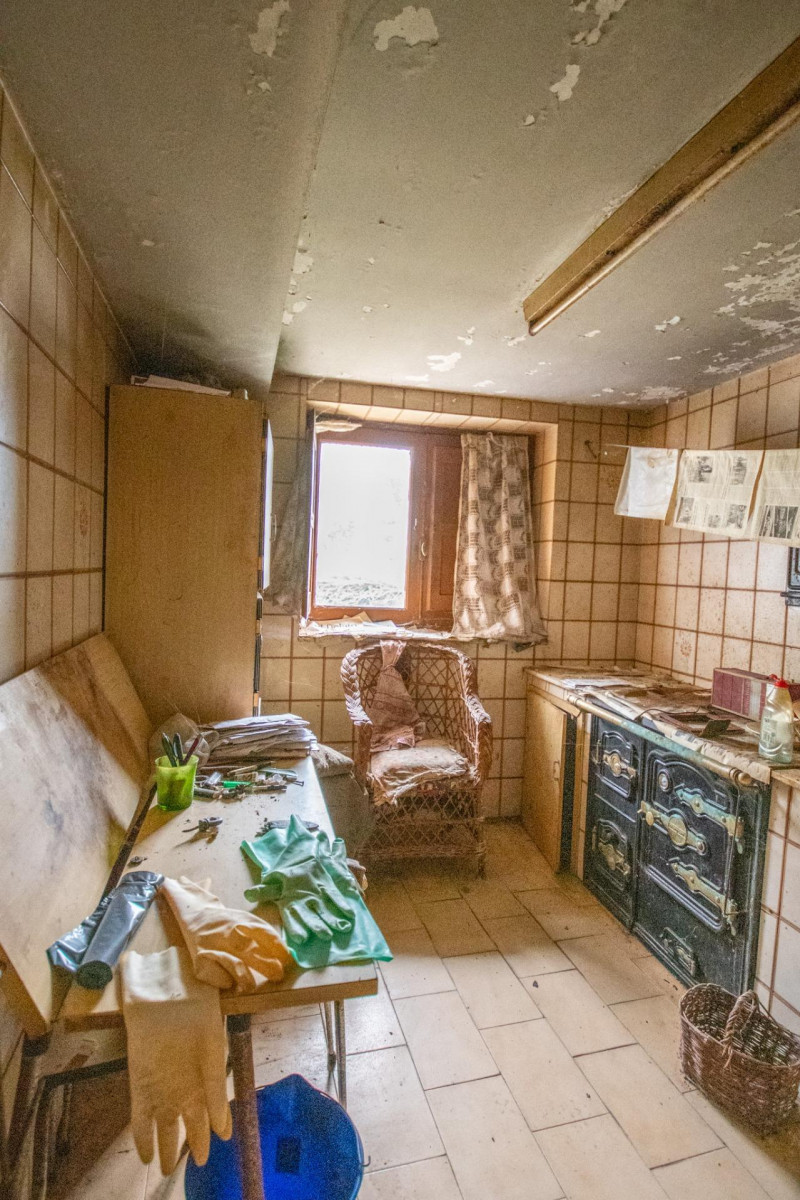 Casa para reformar con cuadra, fincas rústicas y monte de eucaliptos.