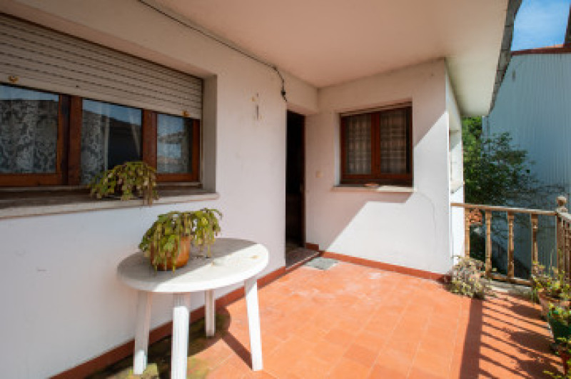 Venta de casa Independiente con terreno en Tazones.-Villaviciosa