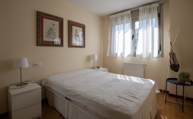 Piso de tres dormitorios con garaje y trastero en Villaviciosa