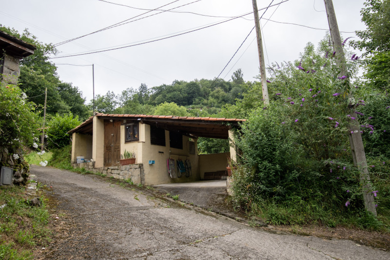 Casa independiente con jardín en Cabranes-Asturias