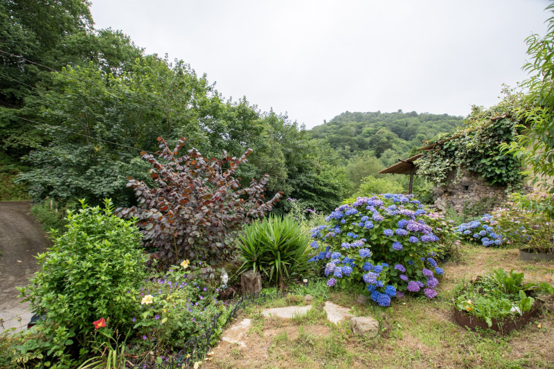 Casa independiente con jardín en Cabranes-Asturias