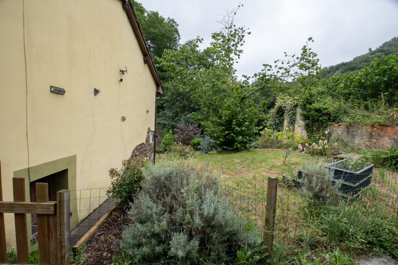 Casa independiente con jardín en Cabranes-Asturias