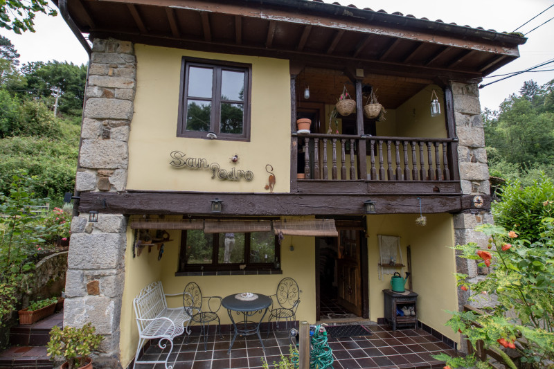 Casa independiente con jardín en Cabranes-Asturias