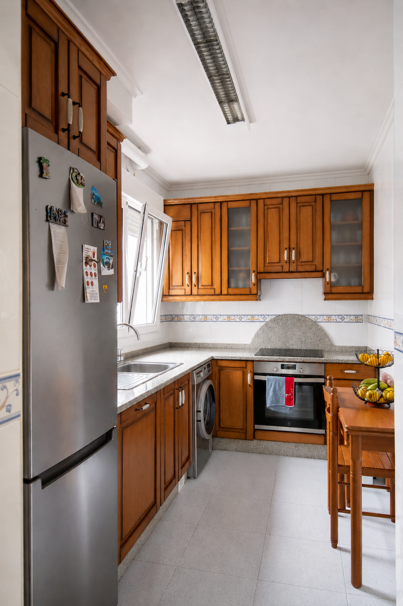 Venta de piso adoptado de  tres dormitorios con vistas a la Ría de  Ribadesella.