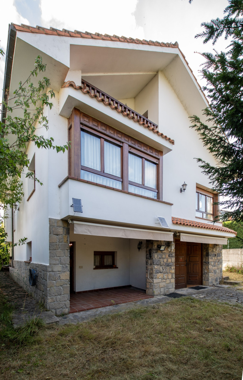 Venta de casa independiente en el centro del casco urbano de Villaviciosa-Asturias